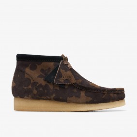 Clarks Outlet Wallabee Boot Black/Khaki Floral Beeswax 261740357095
