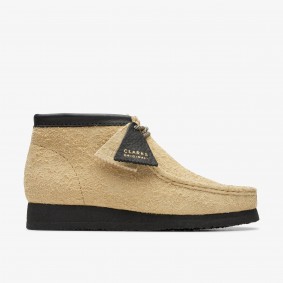 Clarks Outlet Wallabee Boot Maple/Black Beeswax 261740517060